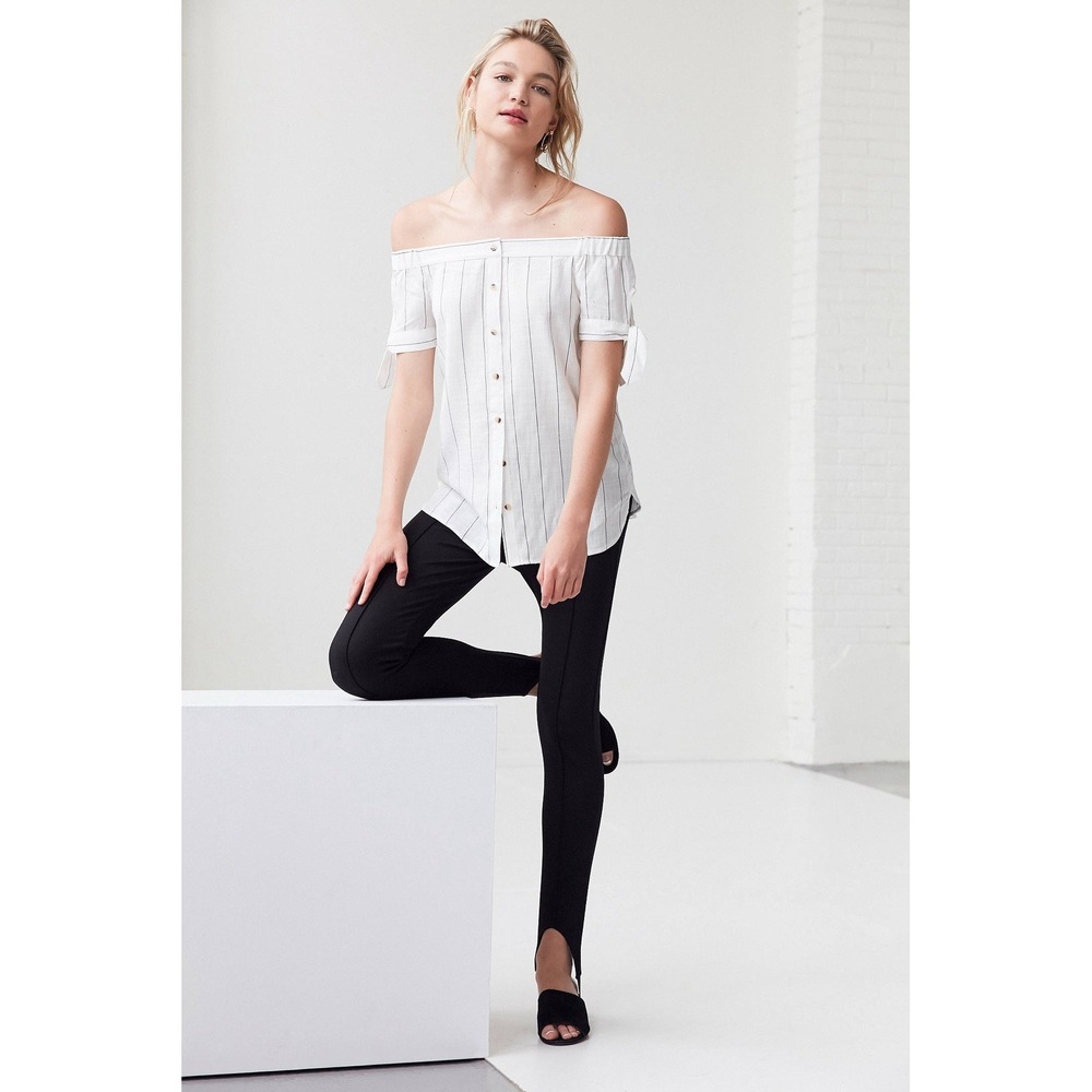 BDG Urban Outfitters Tie-Sleeve Off-The-Shoulder Blouse Top Button-Down Size M - Picture 1 of 14